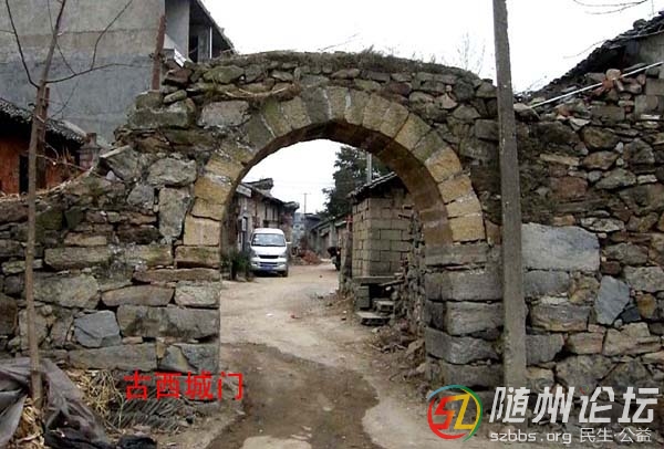 一座古城門(mén),訴說(shuō)新城的前世今生